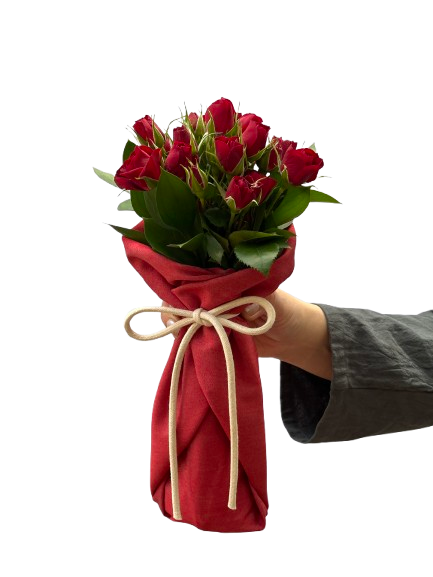 Yakusoku - Buquê de Mini Rosas Vermelhas